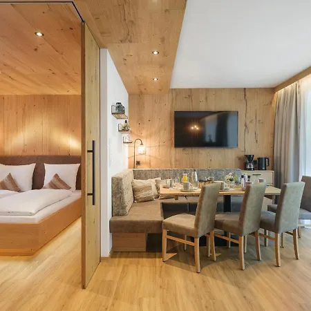 Alpen-nest Apartment *