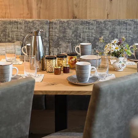 Alpen-nest Lejlighed